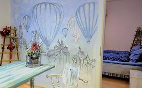 Kunst Apartment im Schwalbenhaus